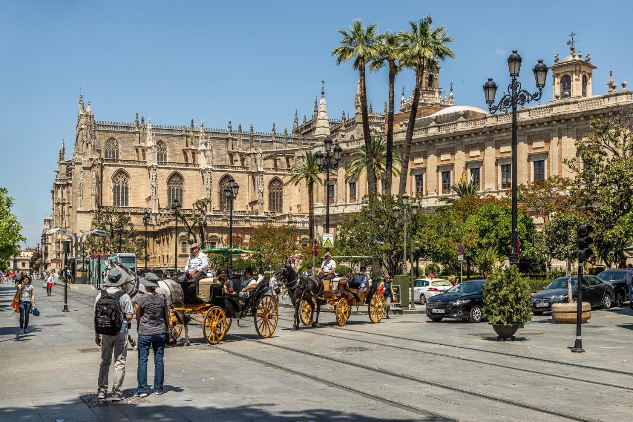 Waou Cosy IV Sevilla Cathedral Exterior photo
