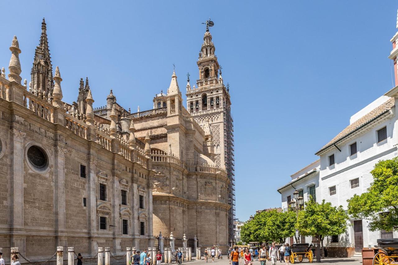Waou Cosy IV Sevilla Cathedral Exterior photo